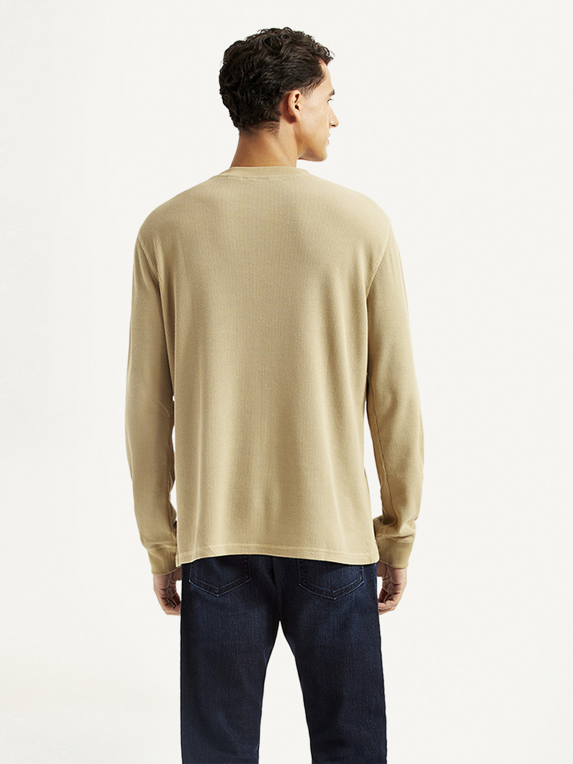 Image of LEVI'S Solid Men Henley Neck Beige T-Shirt