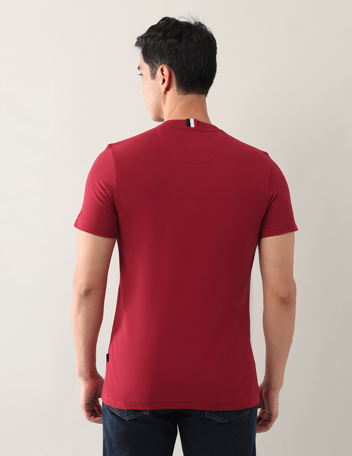 Image of Arrow Sport Solid Men Round Neck Red T-Shirt