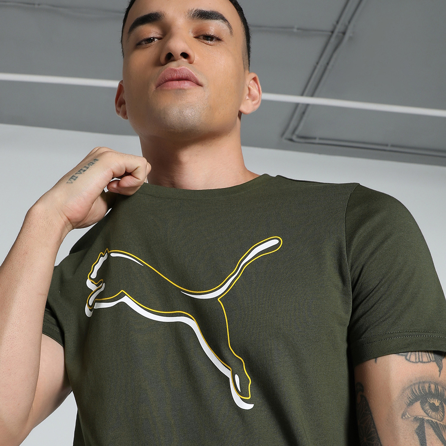 Image of PUMA Solid Men Crew Neck Green T-Shirt