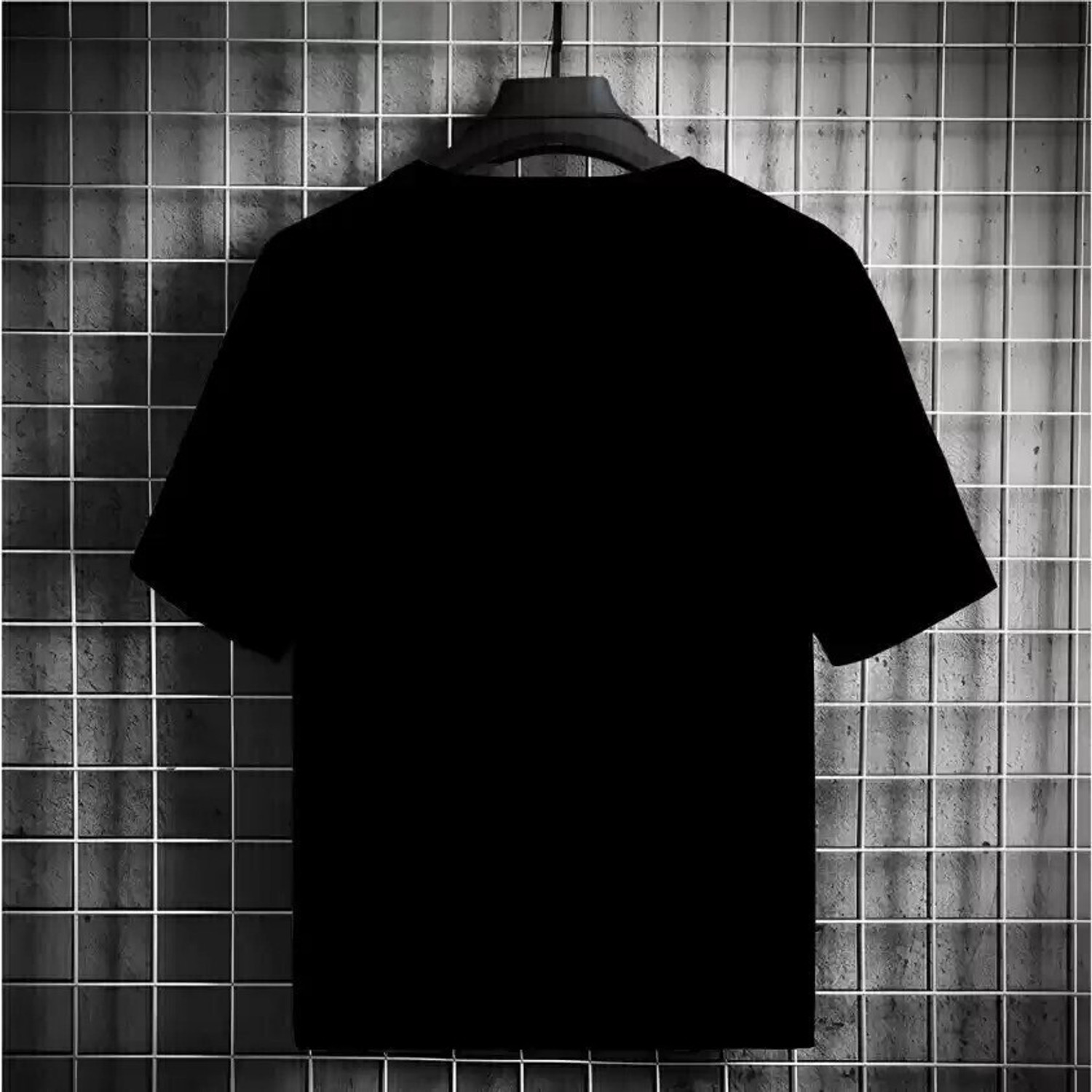 Image of stylesmyth Printed Men Round Neck Black T-Shirt