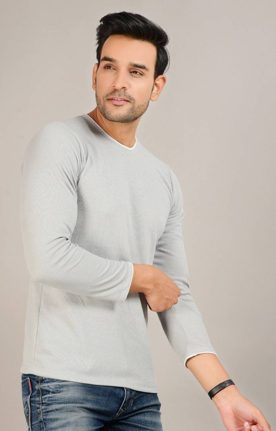 Celestial clothing Solid Men Round Neck Grey T-Shirt