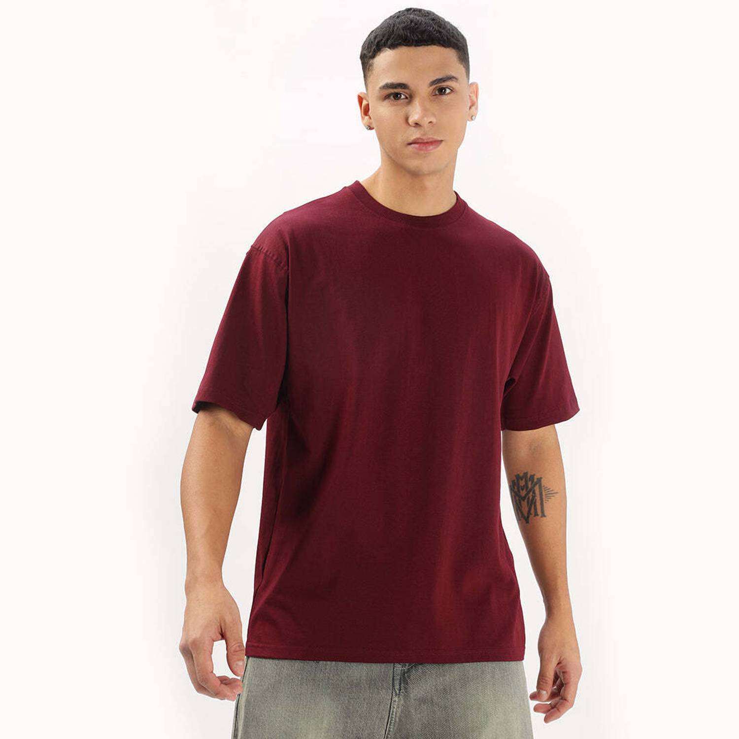 BDSQUARE Solid Men Round Neck Maroon T-Shirt