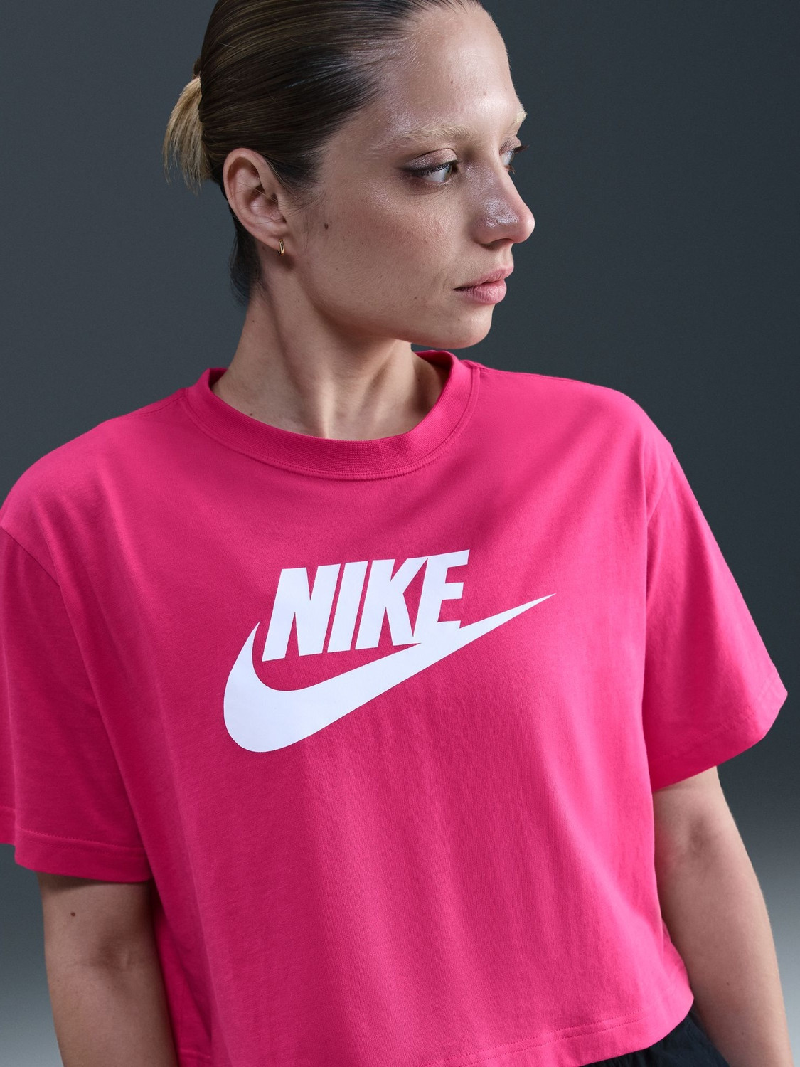 womens pink nike t shirt