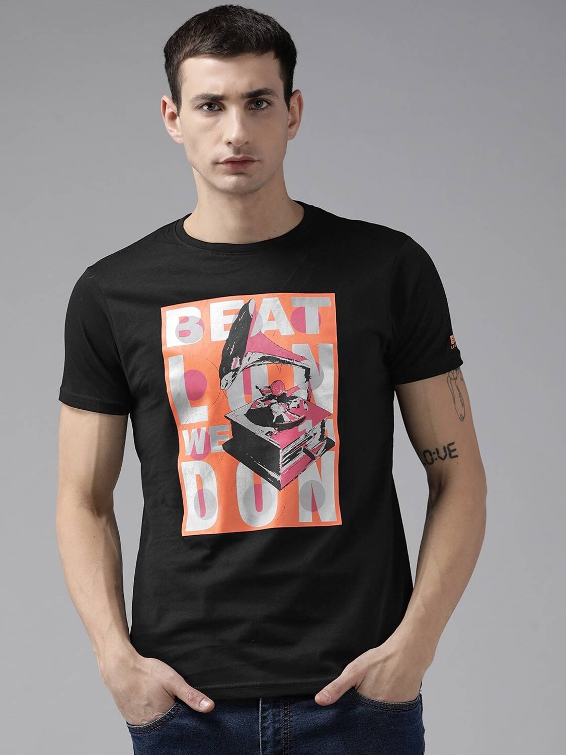 BEAT LONDON by Pepe Jeans Graphic Print Men Crew Neck Black T-Shirt