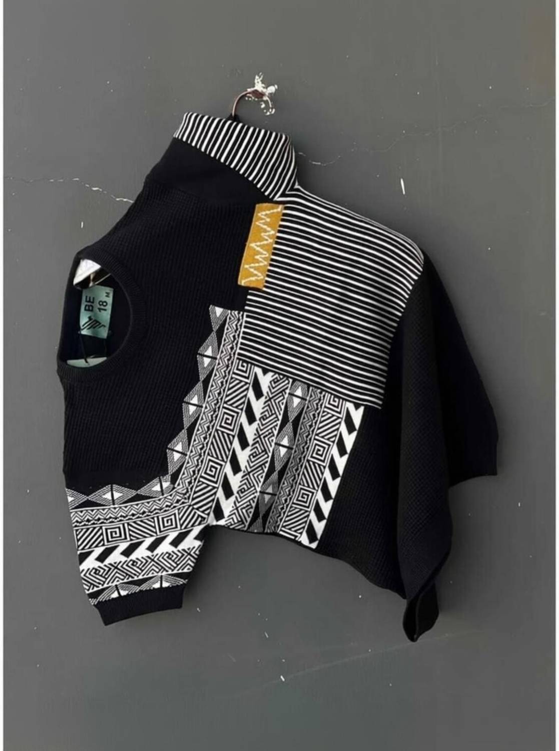 ARAAVIFASHION Colorblock Men Round Neck Multicolor T-Shirt