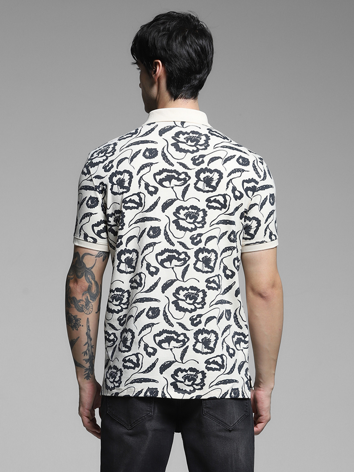 Image of JACK & JONES Solid Men Polo Neck White T-Shirt