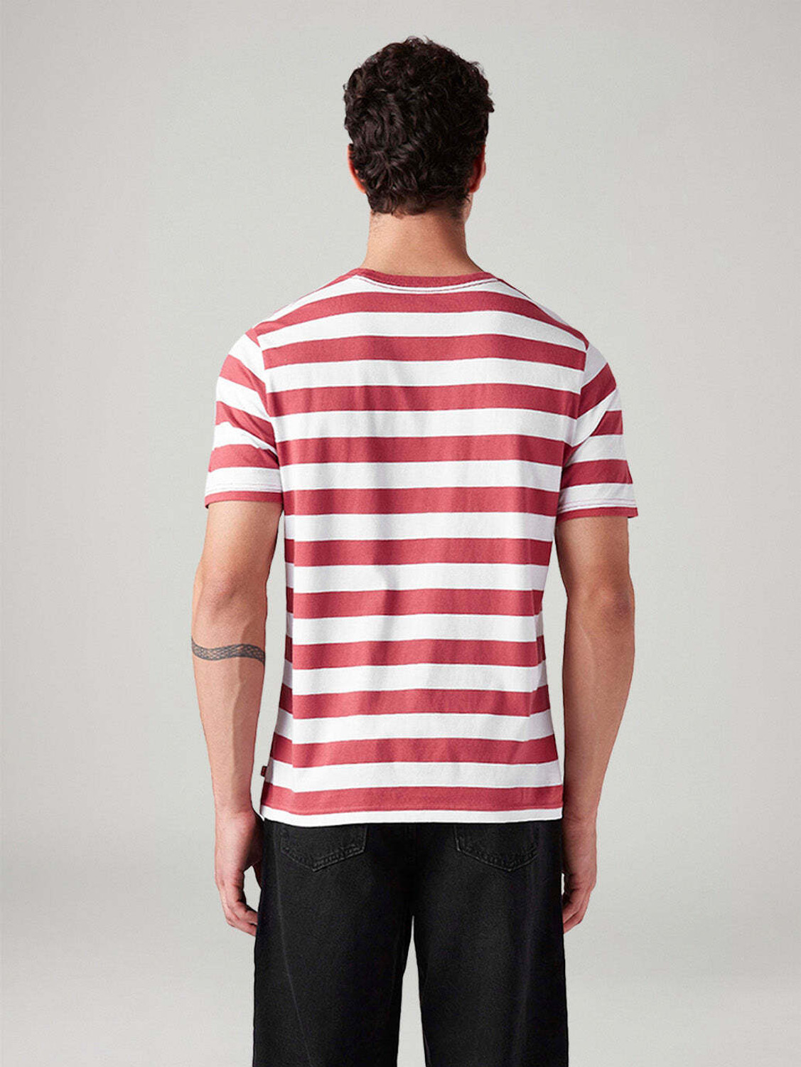Image of LEVI'S Striped Men Crew Neck Red T-Shirt