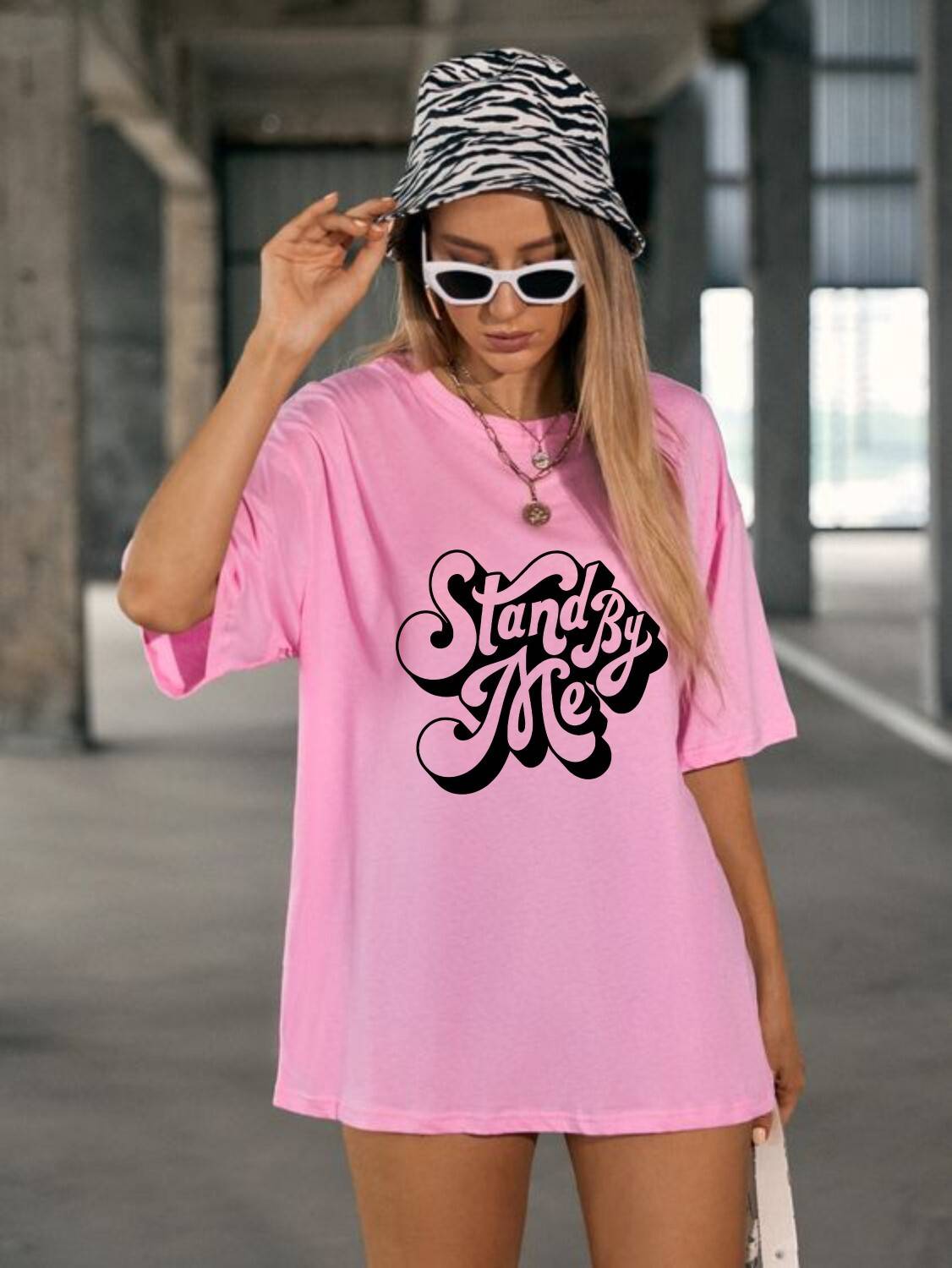 London Hills Printed Women Round Neck Dark Green, Pink T-Shirt