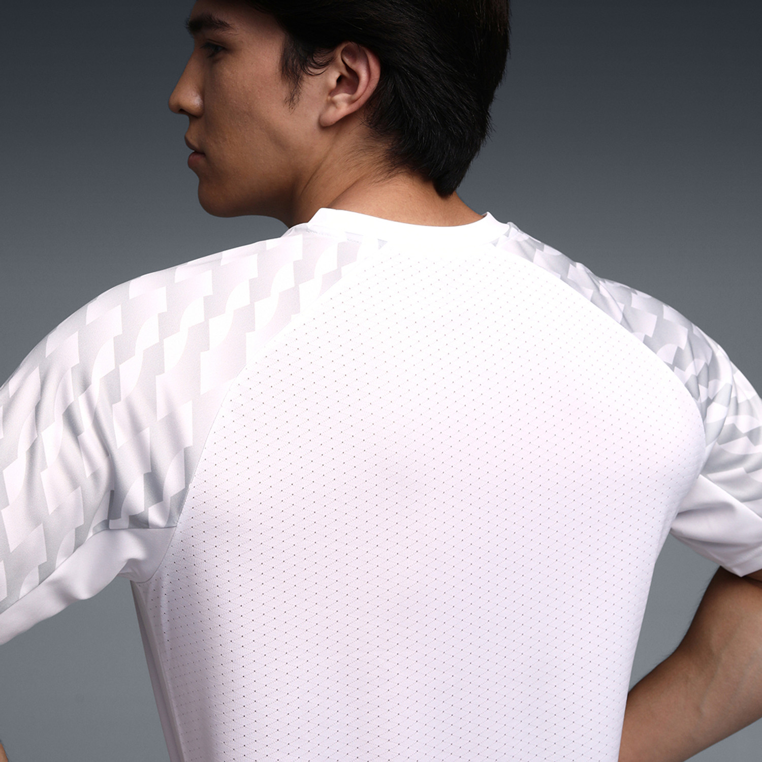 Image of PUMA Solid Men Crew Neck White T-Shirt