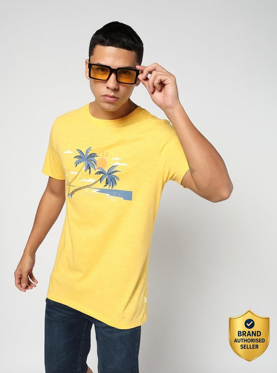 Image of GAP Printed Men Round Neck Yellow T-Shirt