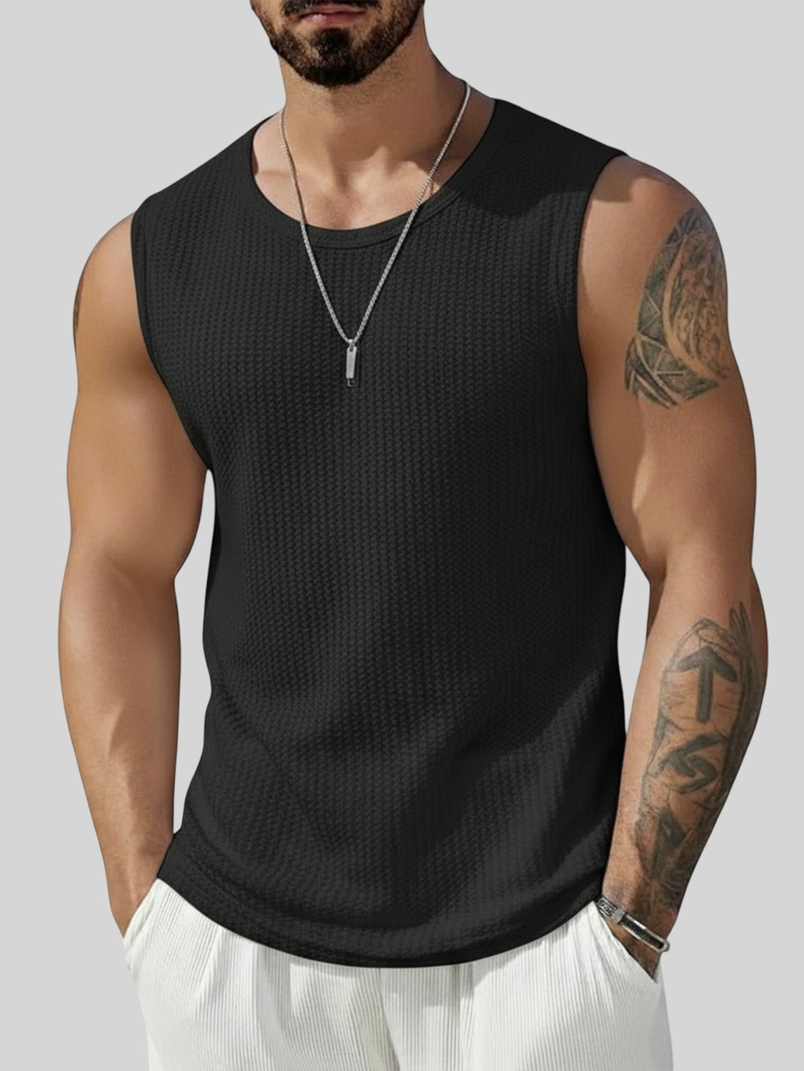 Image of Fashion And Youth Solid Men Round Neck Black T-Shirt
