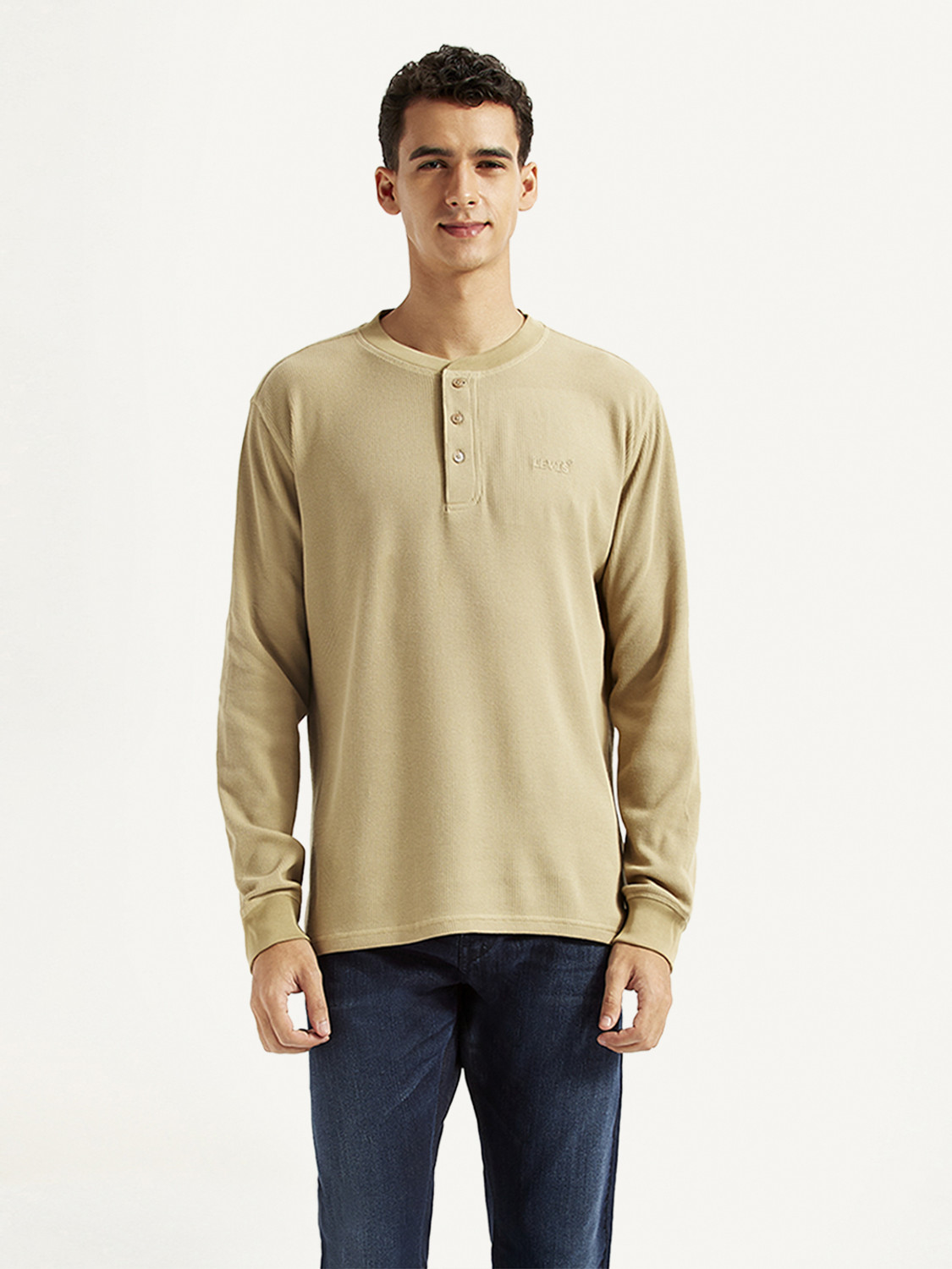 Image of LEVI'S Solid Men Henley Neck Beige T-Shirt