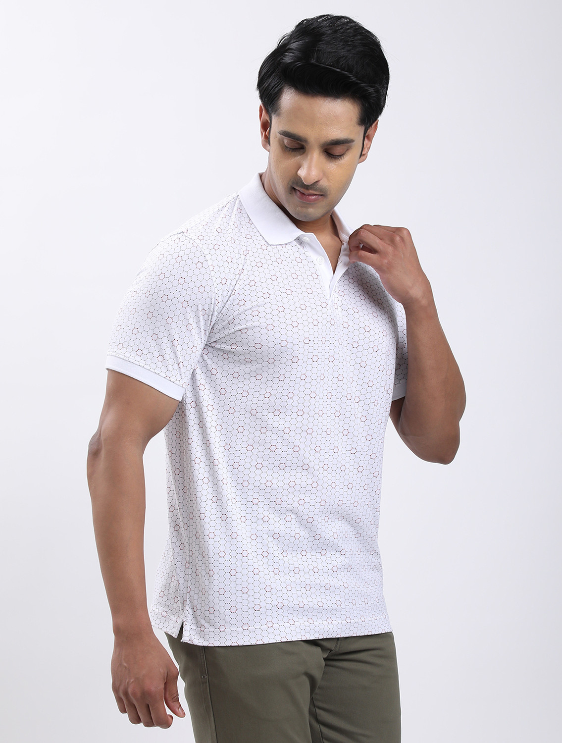 Image of INDIAN TERRAIN Printed Men Polo Neck White T-Shirt
