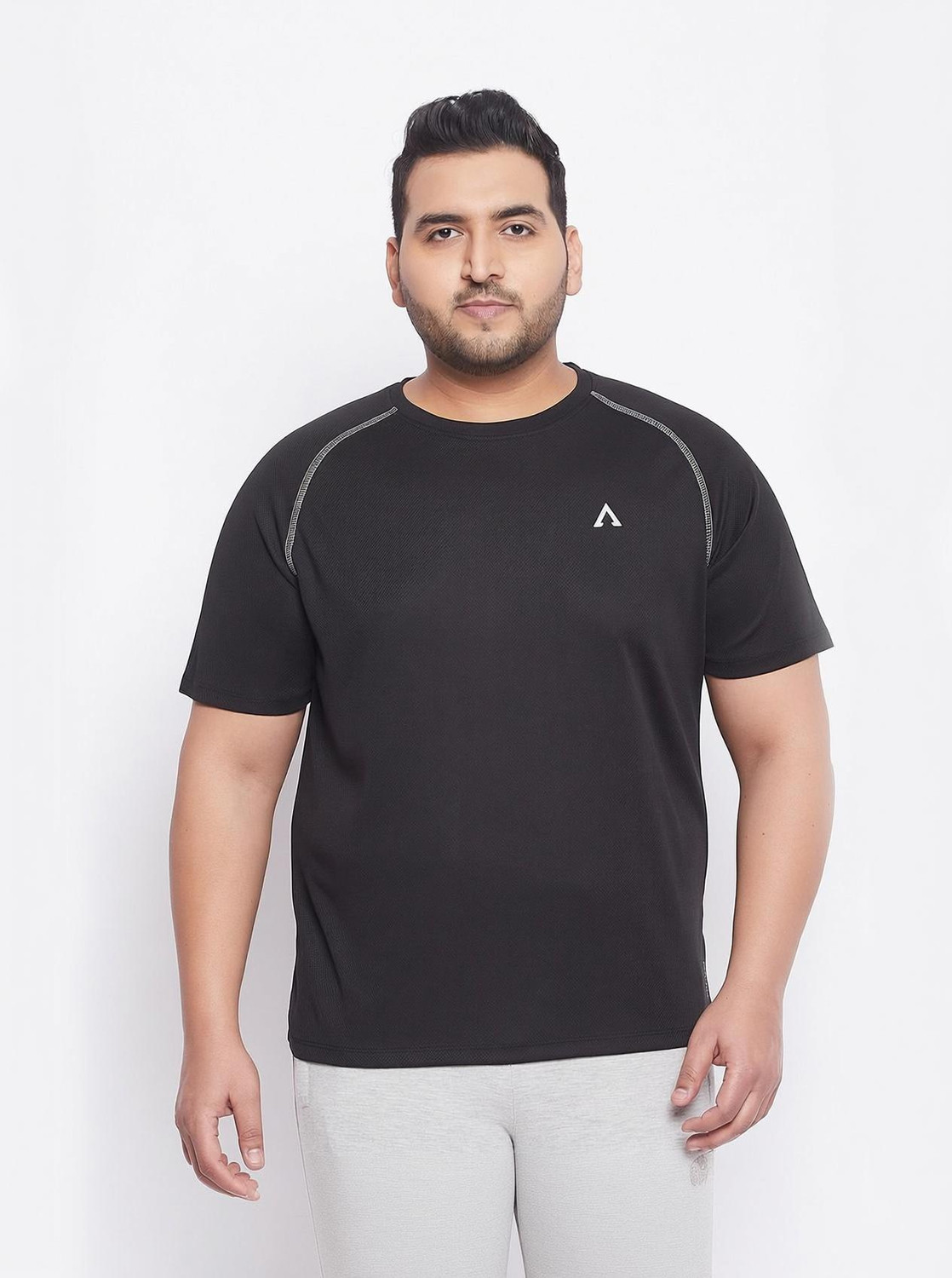 Image of Austivo Solid Men Round Neck Black T-Shirt
