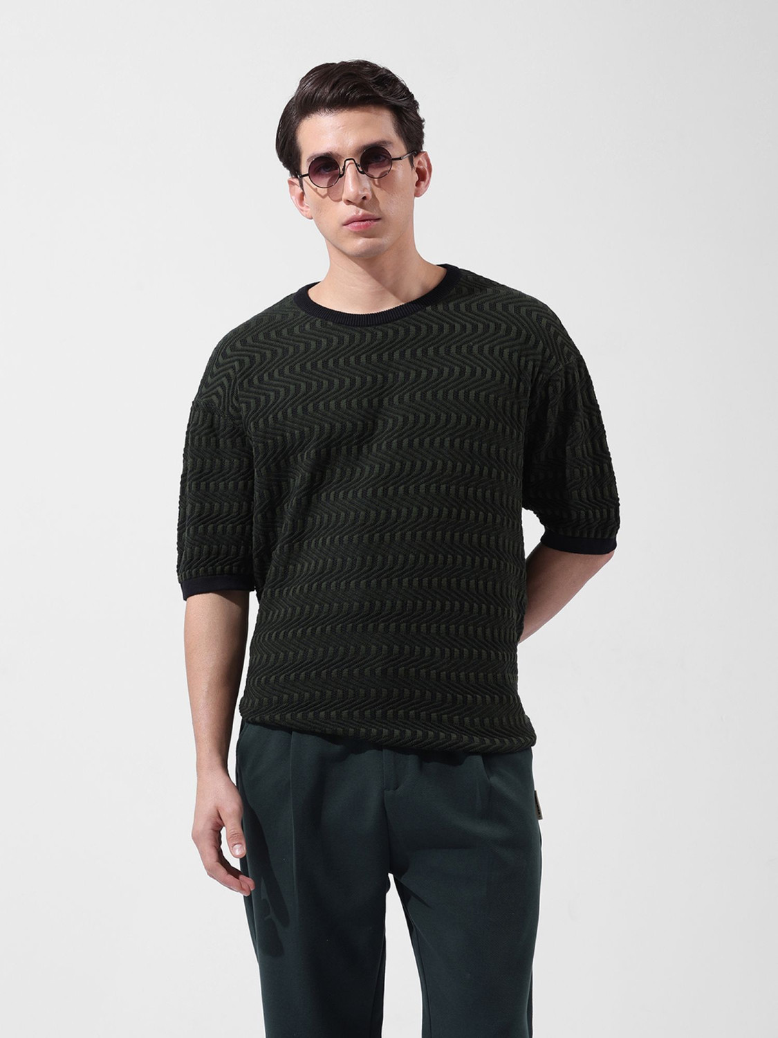 Image of The Indian Garage Co. Solid Men Round Neck Green T-Shirt