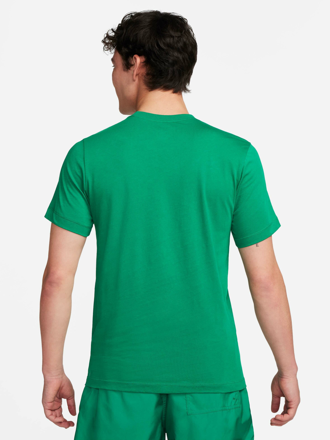 Image of NIKE Solid Men Crew Neck Green T-Shirt