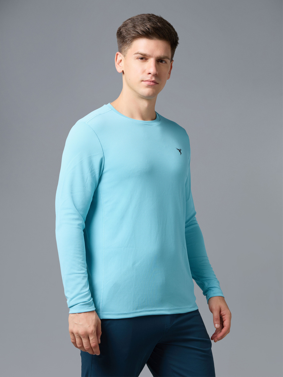 Image of TECHNOSPORT Solid Men Round Neck Blue T-Shirt