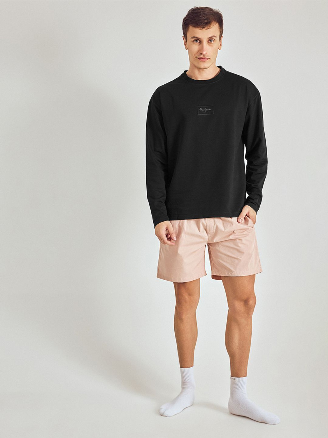 Image of Pepe Jeans Solid Men Round Neck Black T-Shirt
