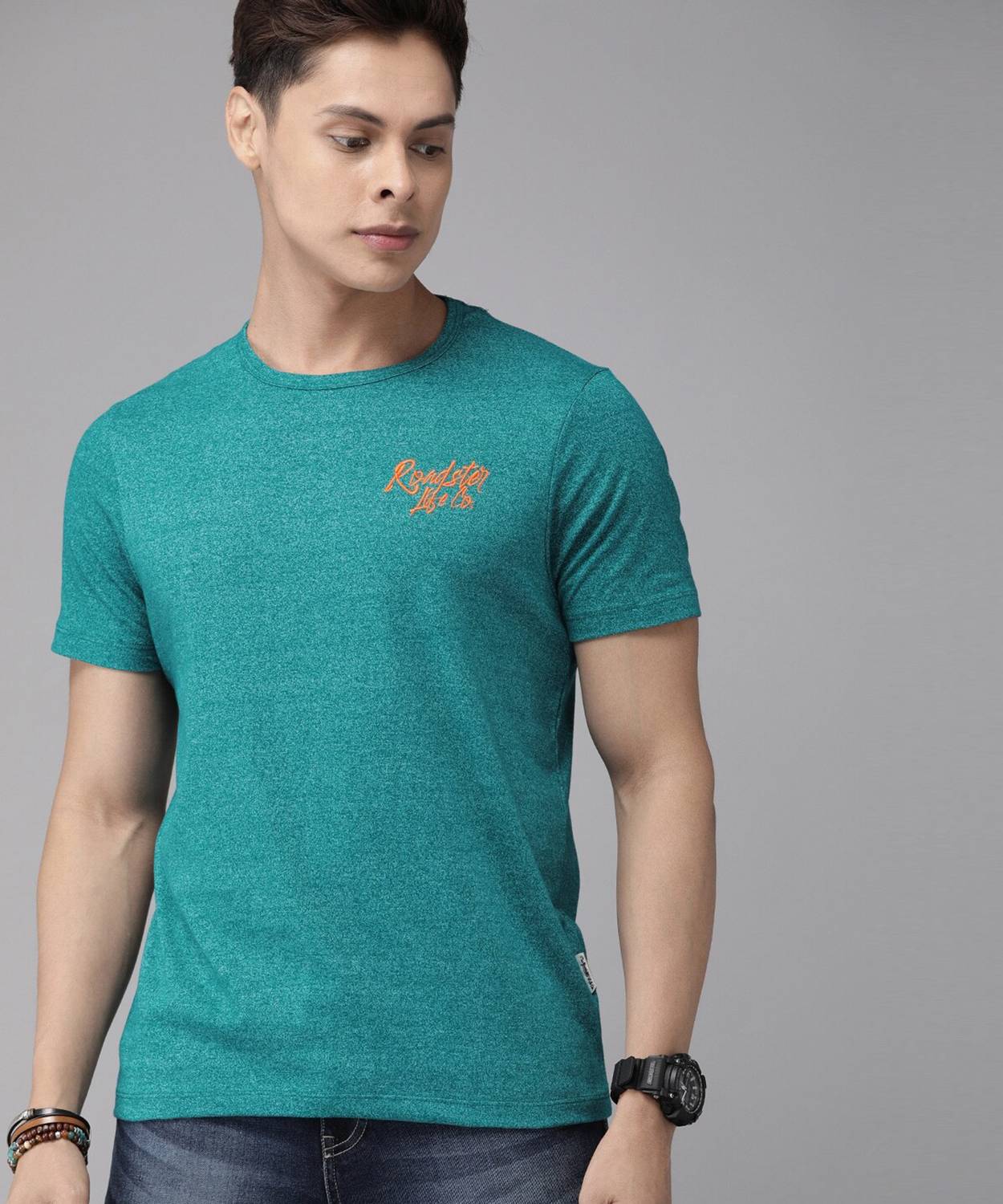 Roadster Men Solid Round Neck Cotton Blend Blue T-Shirt