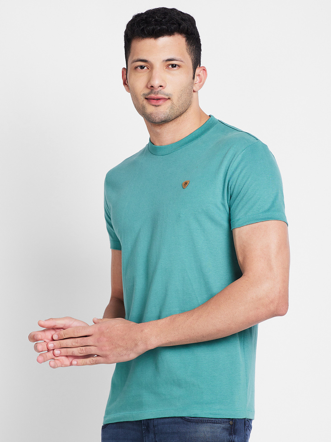 Image of BEING HUMAN Solid Men Round Neck Green T-Shirt