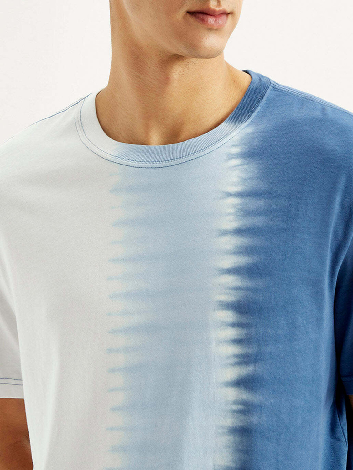 Image of LEVI'S Tie & Dye Men Crew Neck White T-Shirt