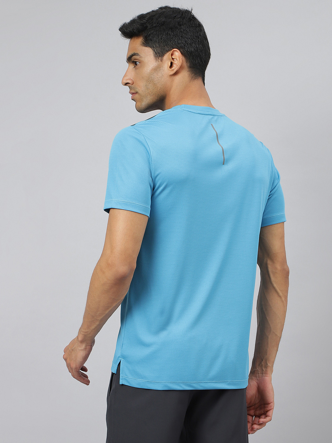 Image of ALCIS Solid Men Round Neck Blue T-Shirt