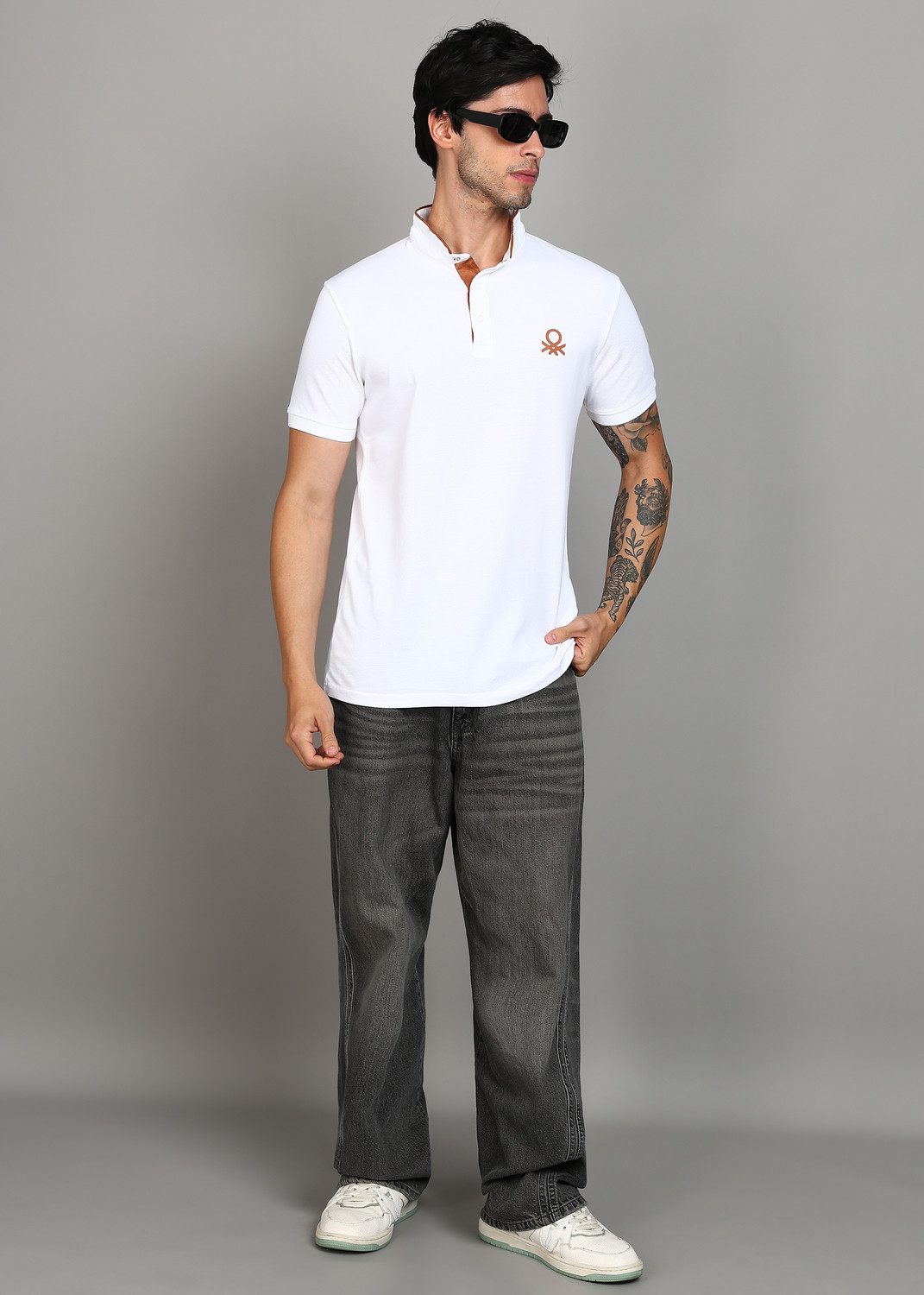Image of United Colors of Benetton Men Solid Mandarin Collar Pure Cotton White T-Shirt