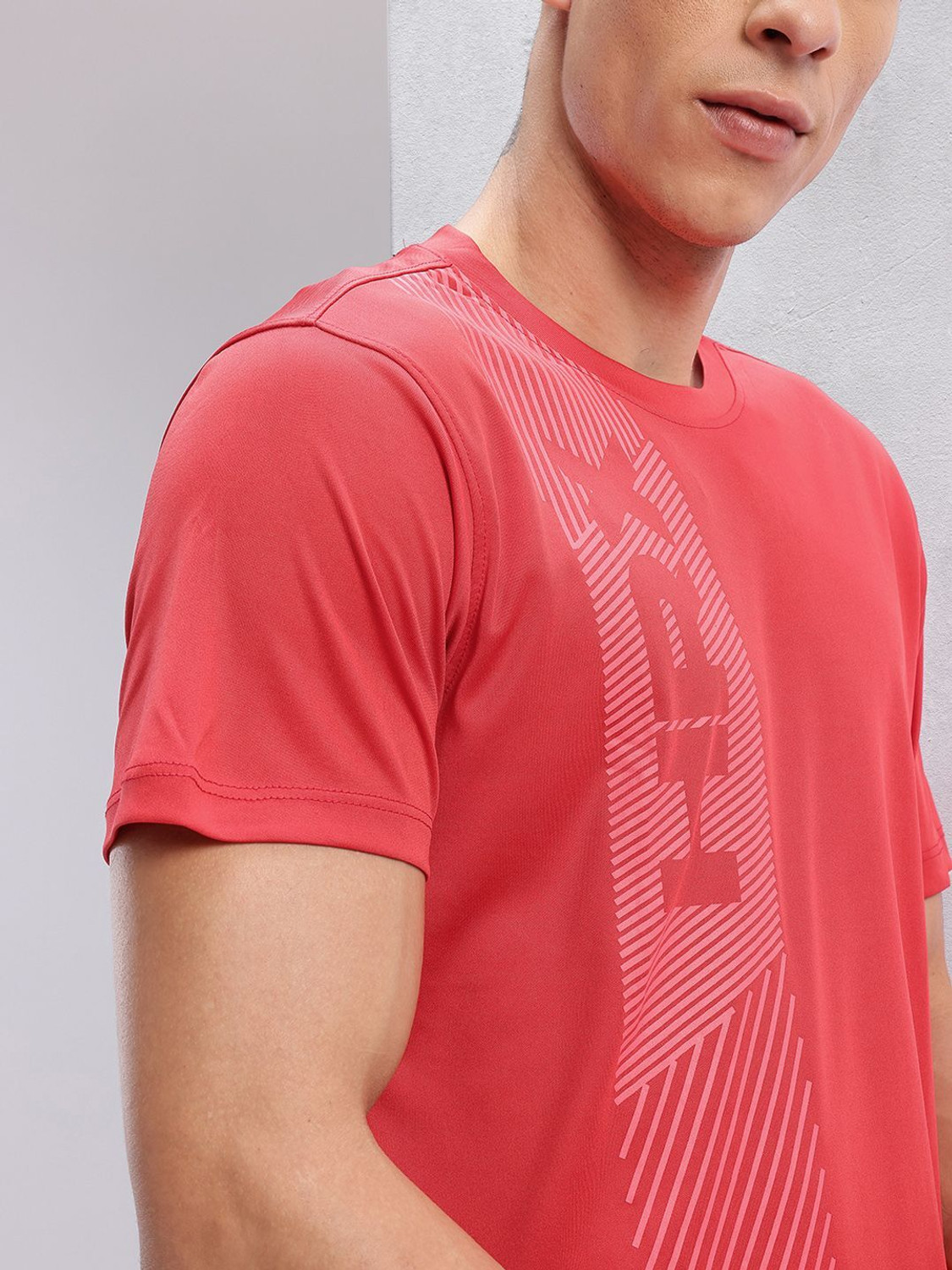 Image of HRX by Hrithik Roshan Printed Men Round Neck Red T-Shirt