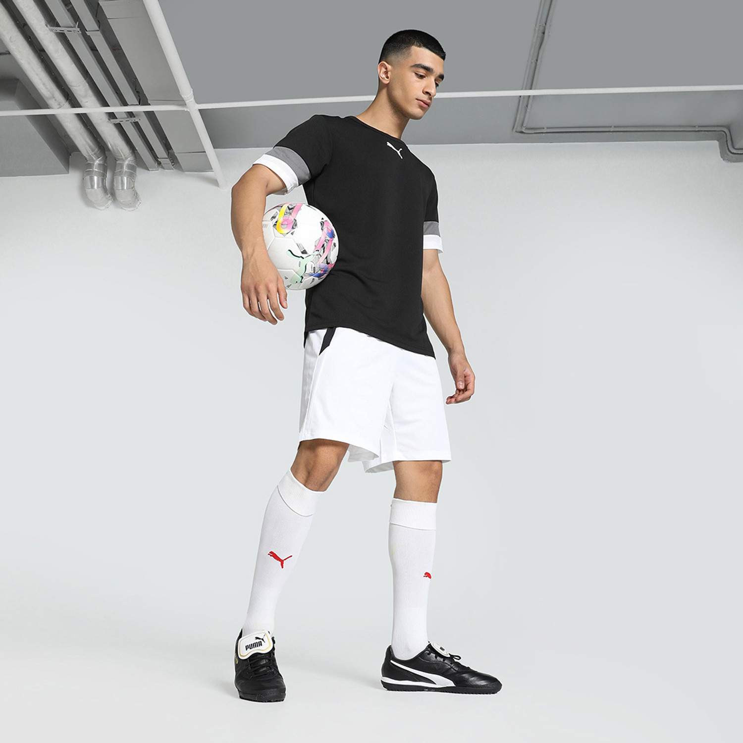 Image of PUMA Solid Men Crew Neck Black T-Shirt