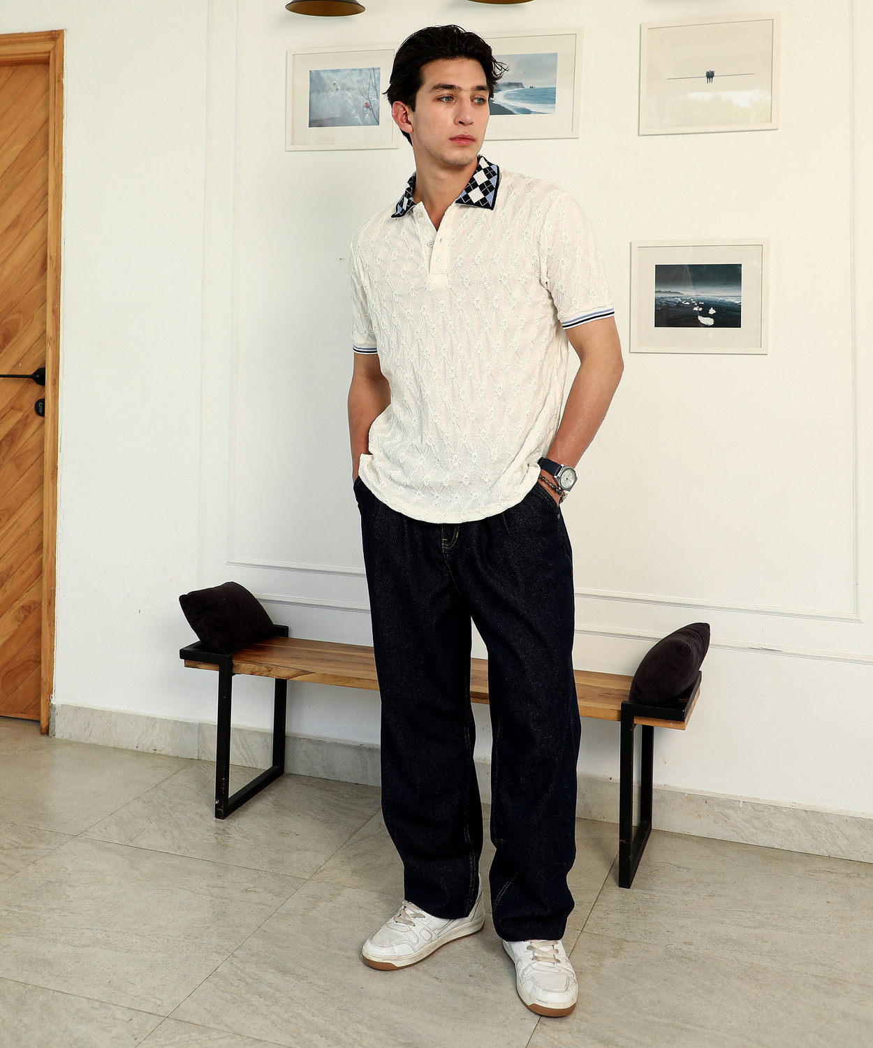 Image of CAMPUS SUTRA Colorblock Men Polo Neck White T-Shirt