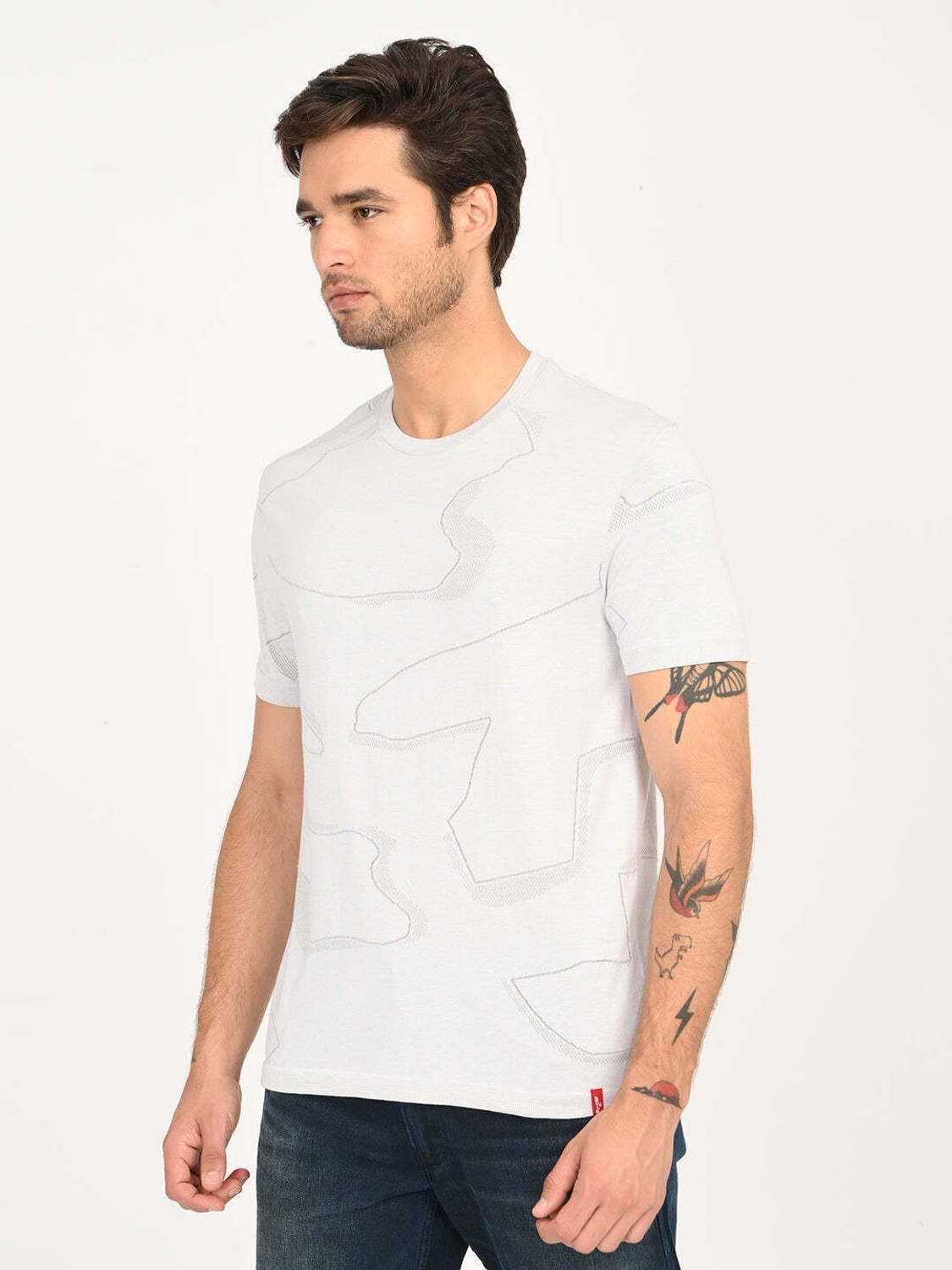 Image of LEVI'S Abstract Men Crew Neck White T-Shirt
