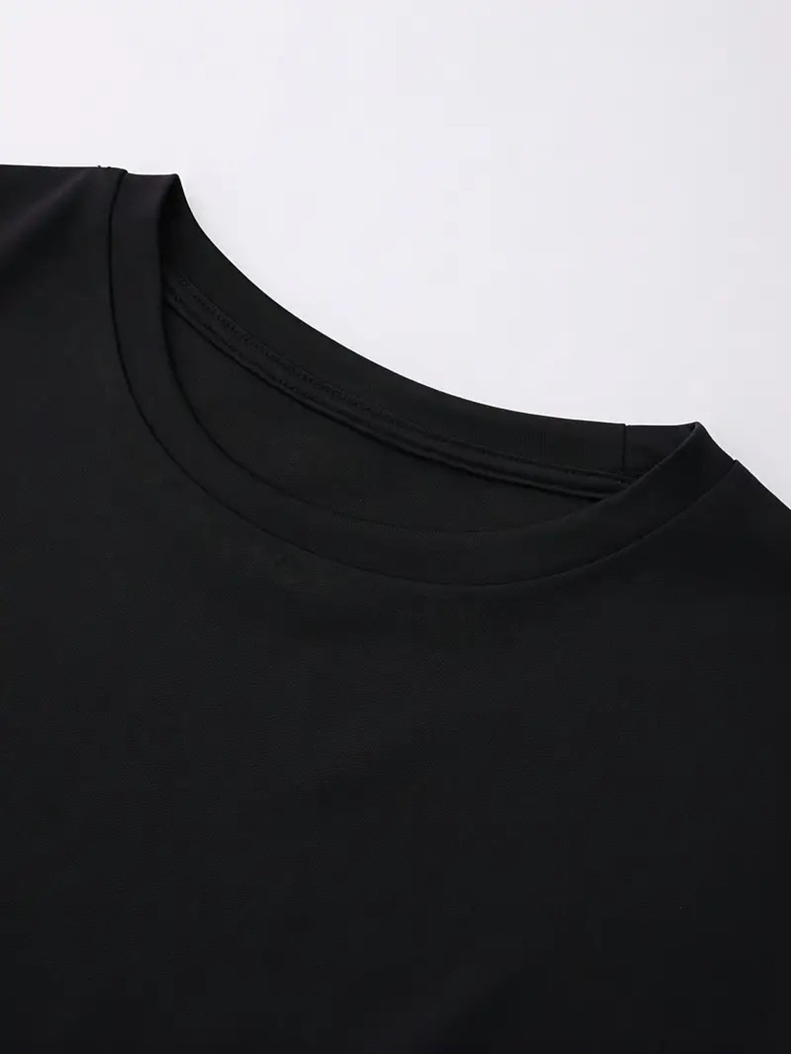 Image of THERECHER Graphic Print Women Round Neck Black T-Shirt