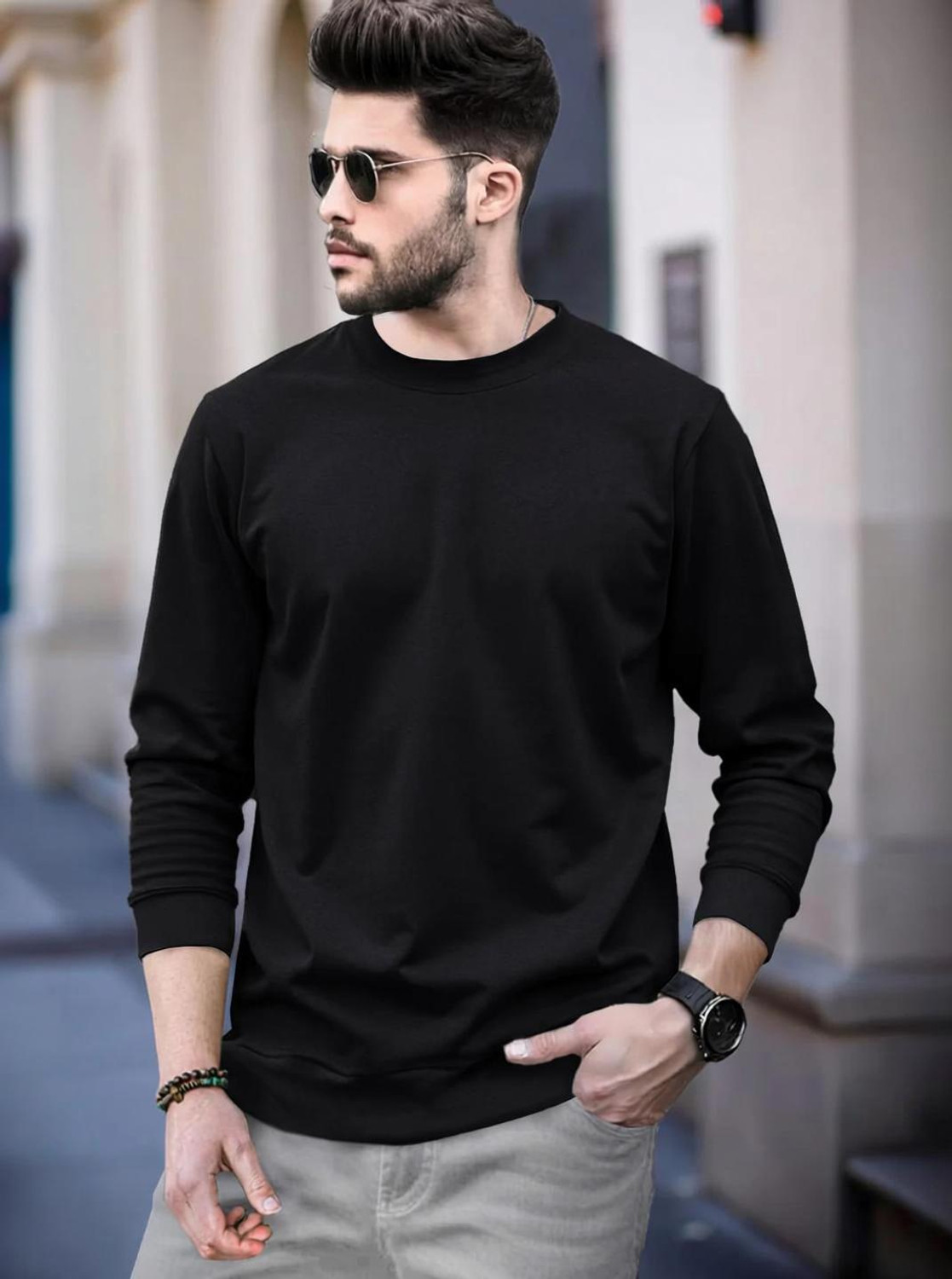 Image of BB GARMENT Solid Men Round Neck Black T-Shirt