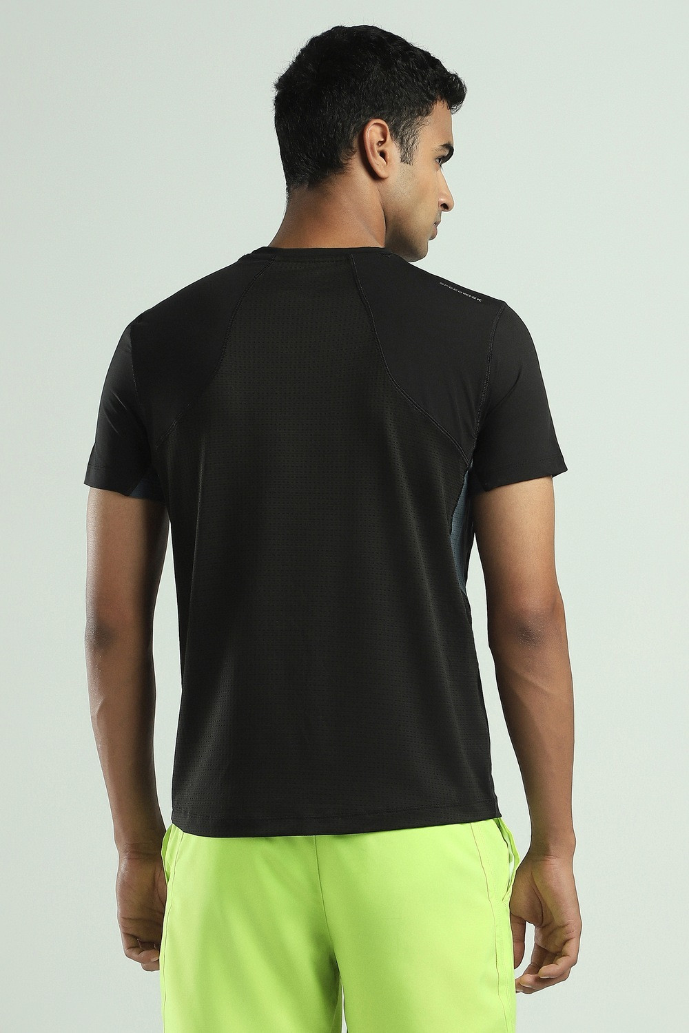 Image of REEBOK Solid Men Round Neck Black T-Shirt