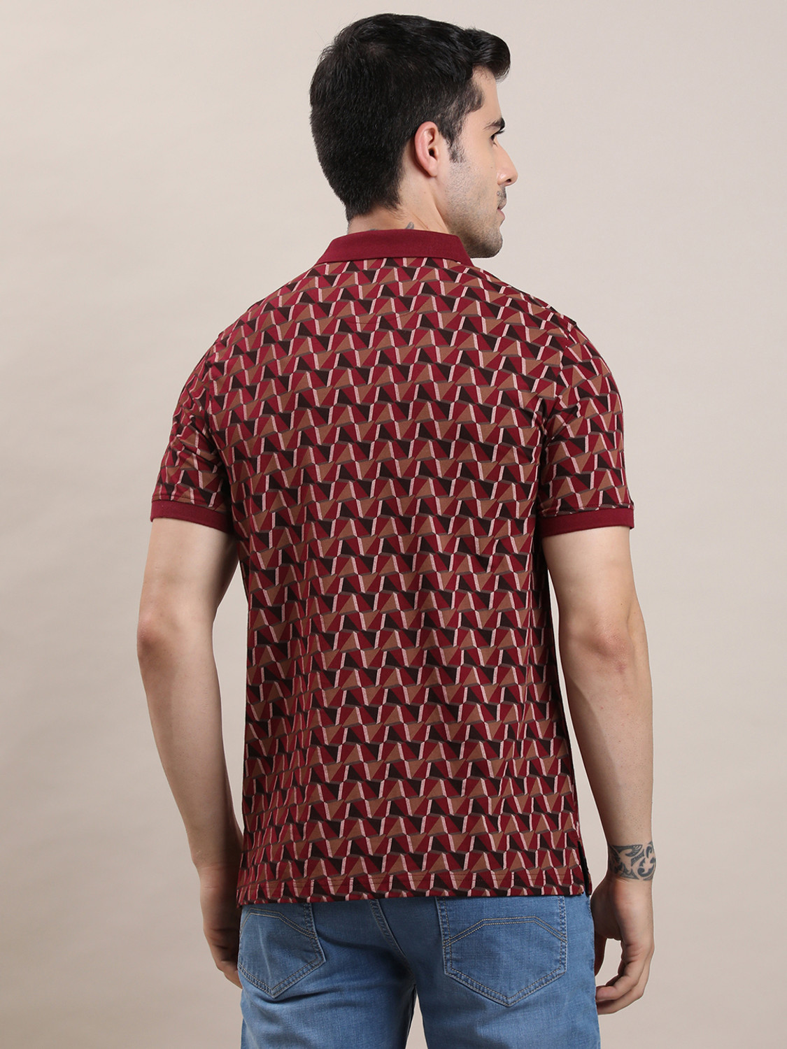 Image of TURTLE Geometric Print Men Polo Neck Maroon T-Shirt