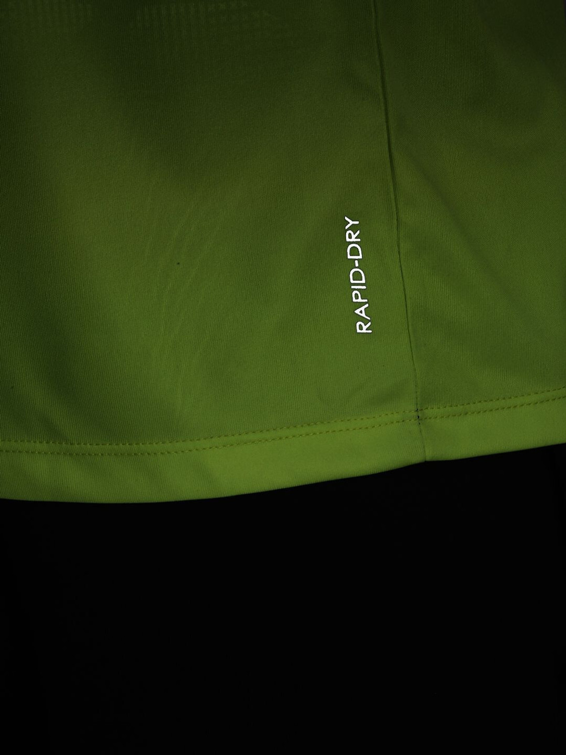 Image of HRX by Hrithik Roshan Colorblock Men Round Neck Green T-Shirt