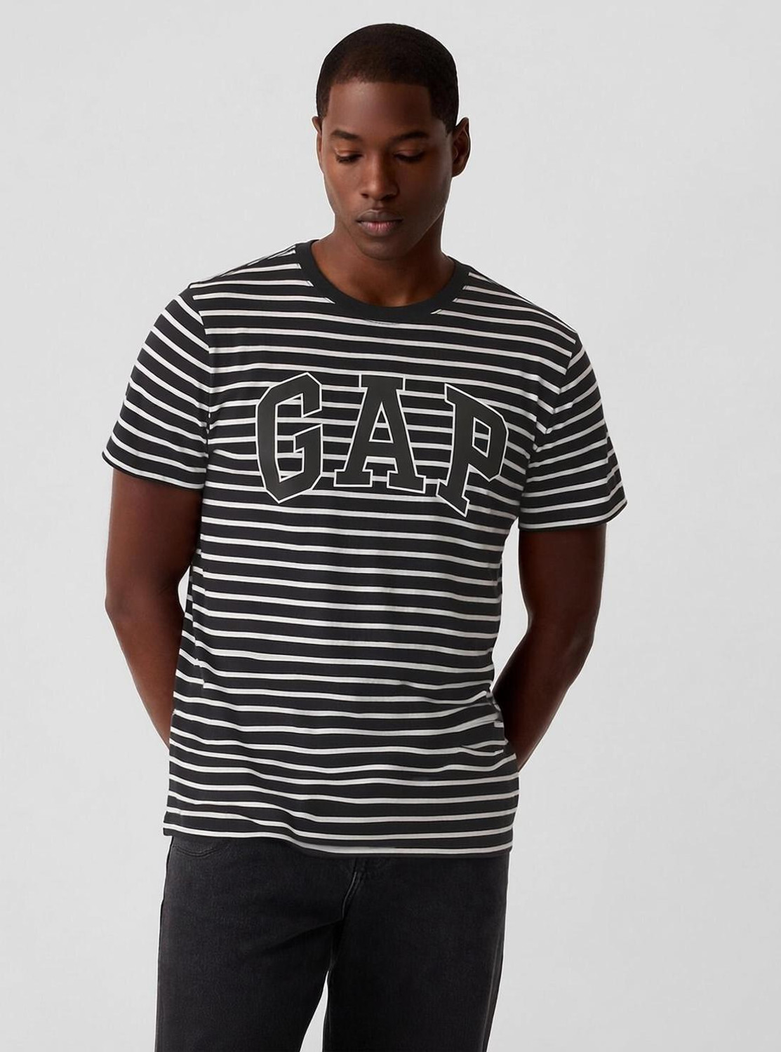 Image of GAP Striped Men Crew Neck Black T-Shirt