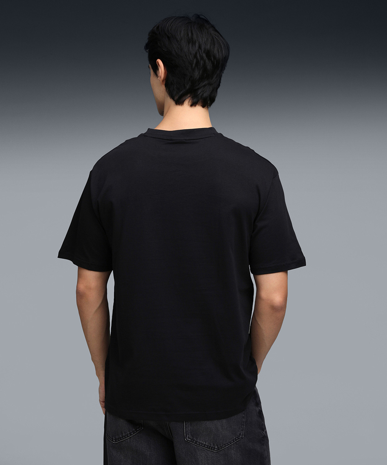 Image of PUMA Solid Men Crew Neck Black T-Shirt
