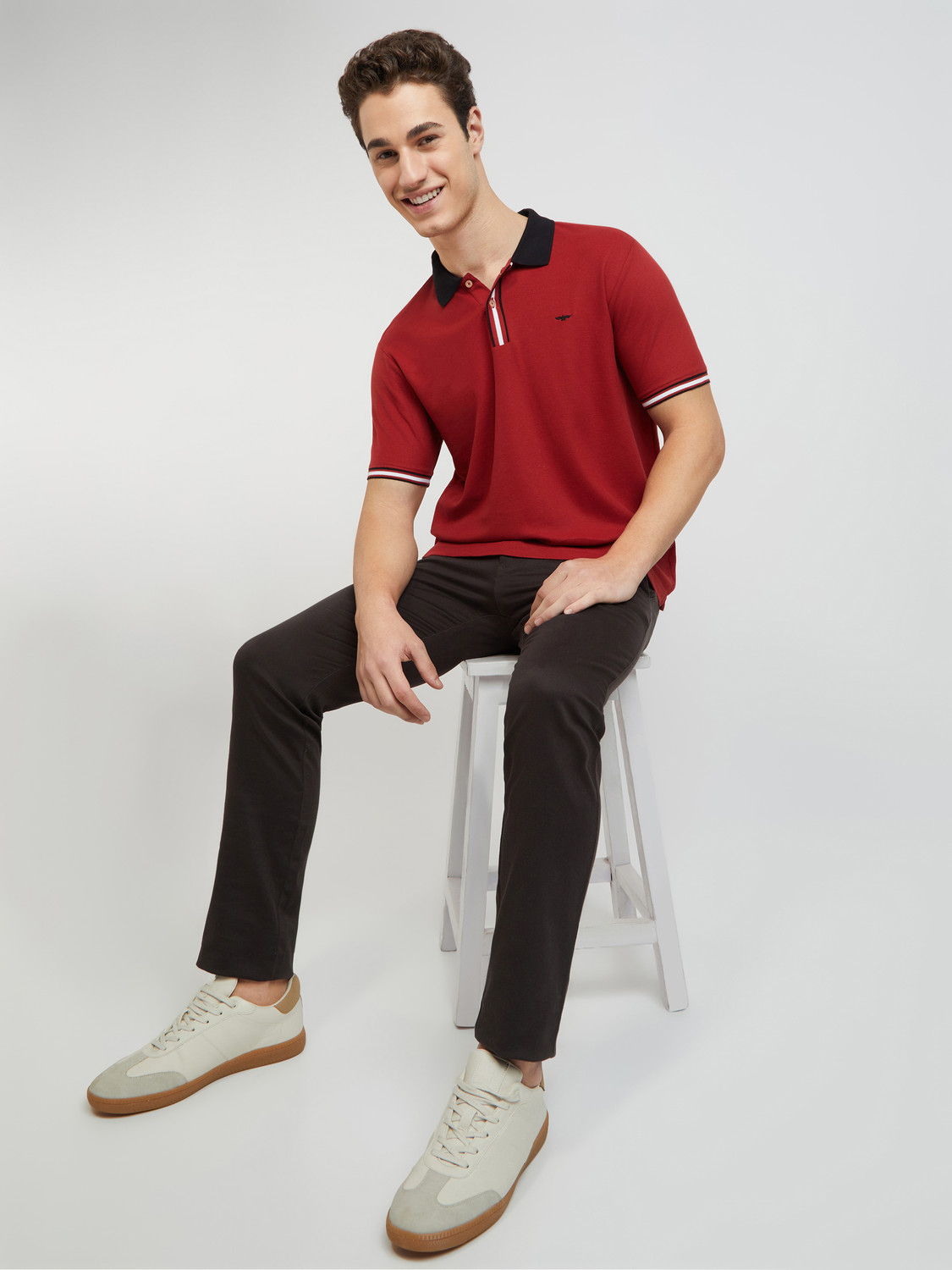 Image of PARK AVENUE Men Solid Polo Neck Cotton Blend Red T-Shirt