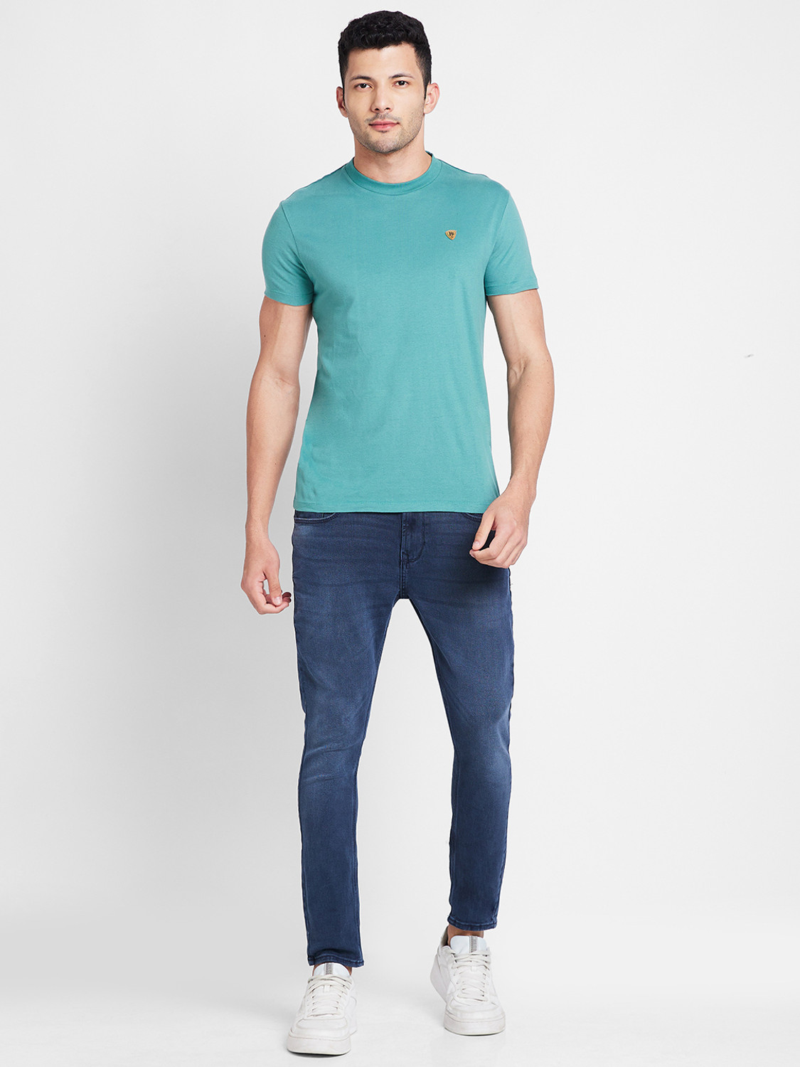 Image of BEING HUMAN Solid Men Round Neck Green T-Shirt
