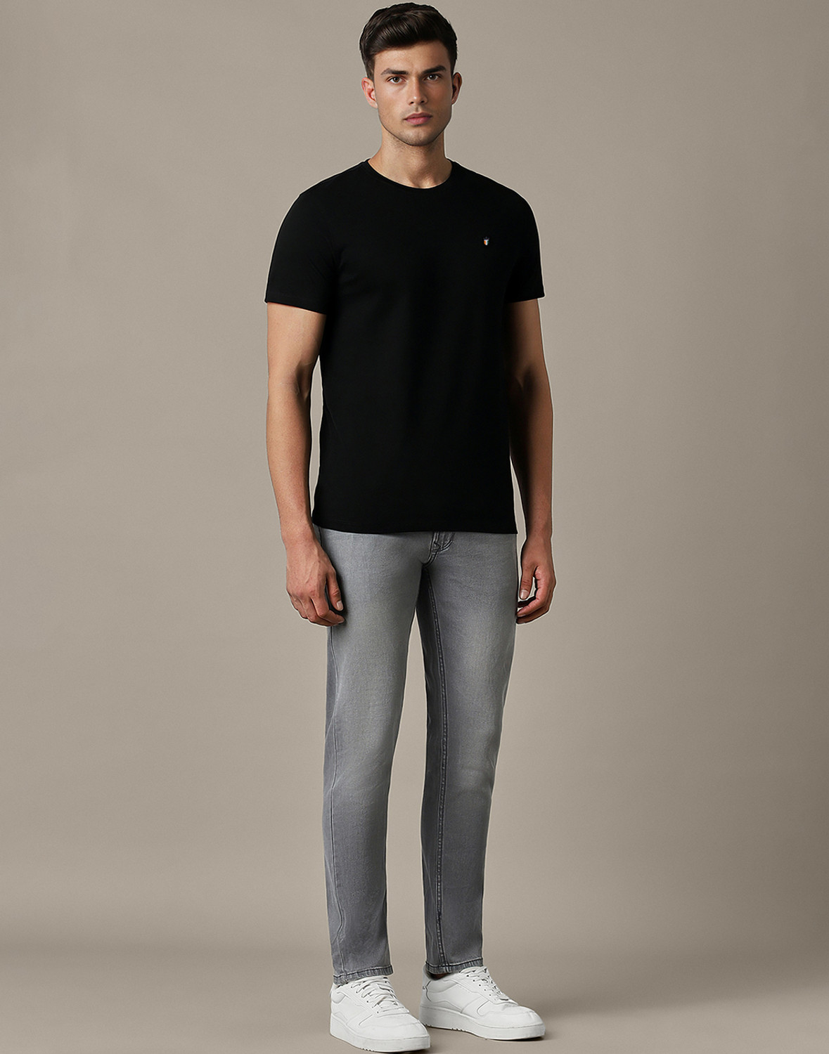 Image of LOUIS PHILIPPE Solid Men Crew Neck Black T-Shirt