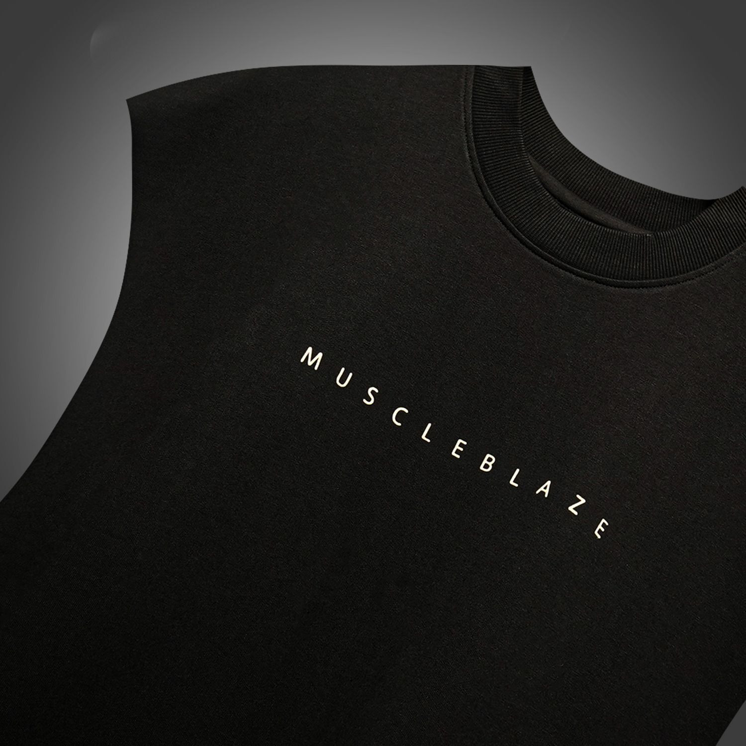 Image of MUSCLEBLAZE Printed Men Round Neck Black T-Shirt