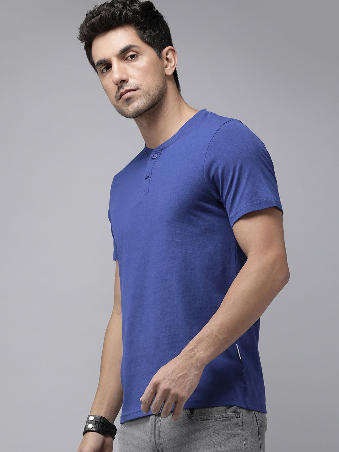 Image of Roadster Men Solid Henley Neck Pure Cotton Blue T-Shirt