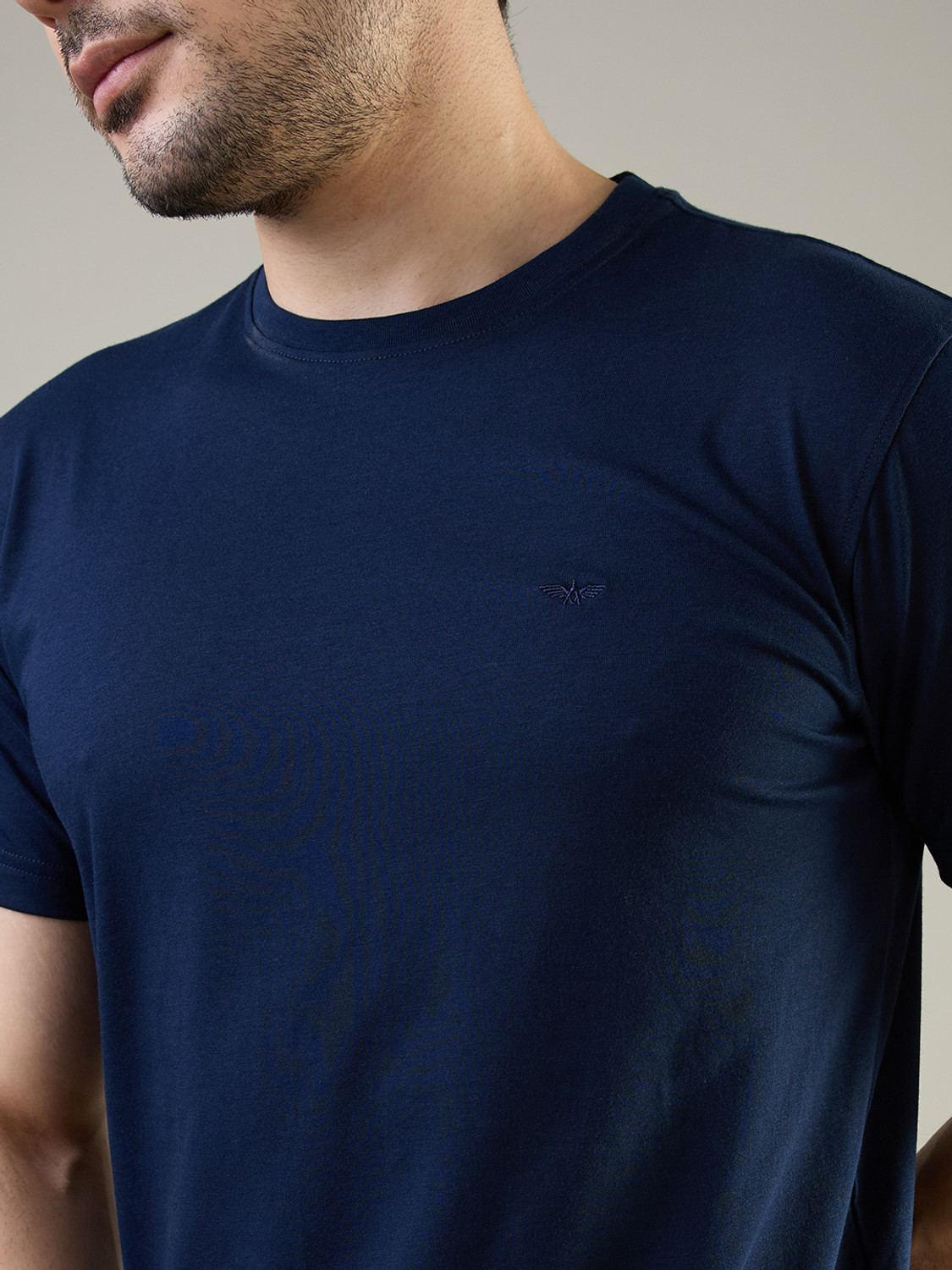Image of PARK AVENUE Solid Men Round Neck Dark Blue T-Shirt