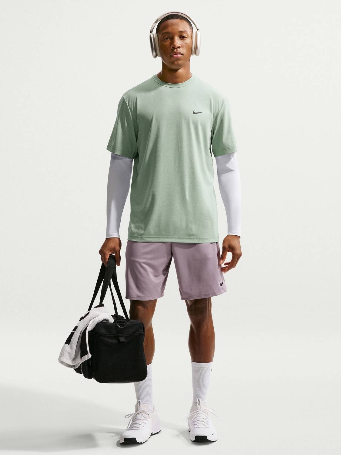 NIKE Men Green Crew Neck T-Shirt - Image 3