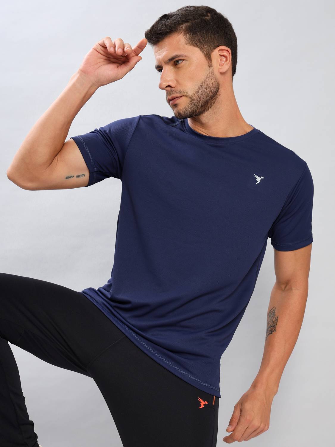 TECHNOSPORT Men Solid Round Neck Polyester Navy Blue T-Shirt