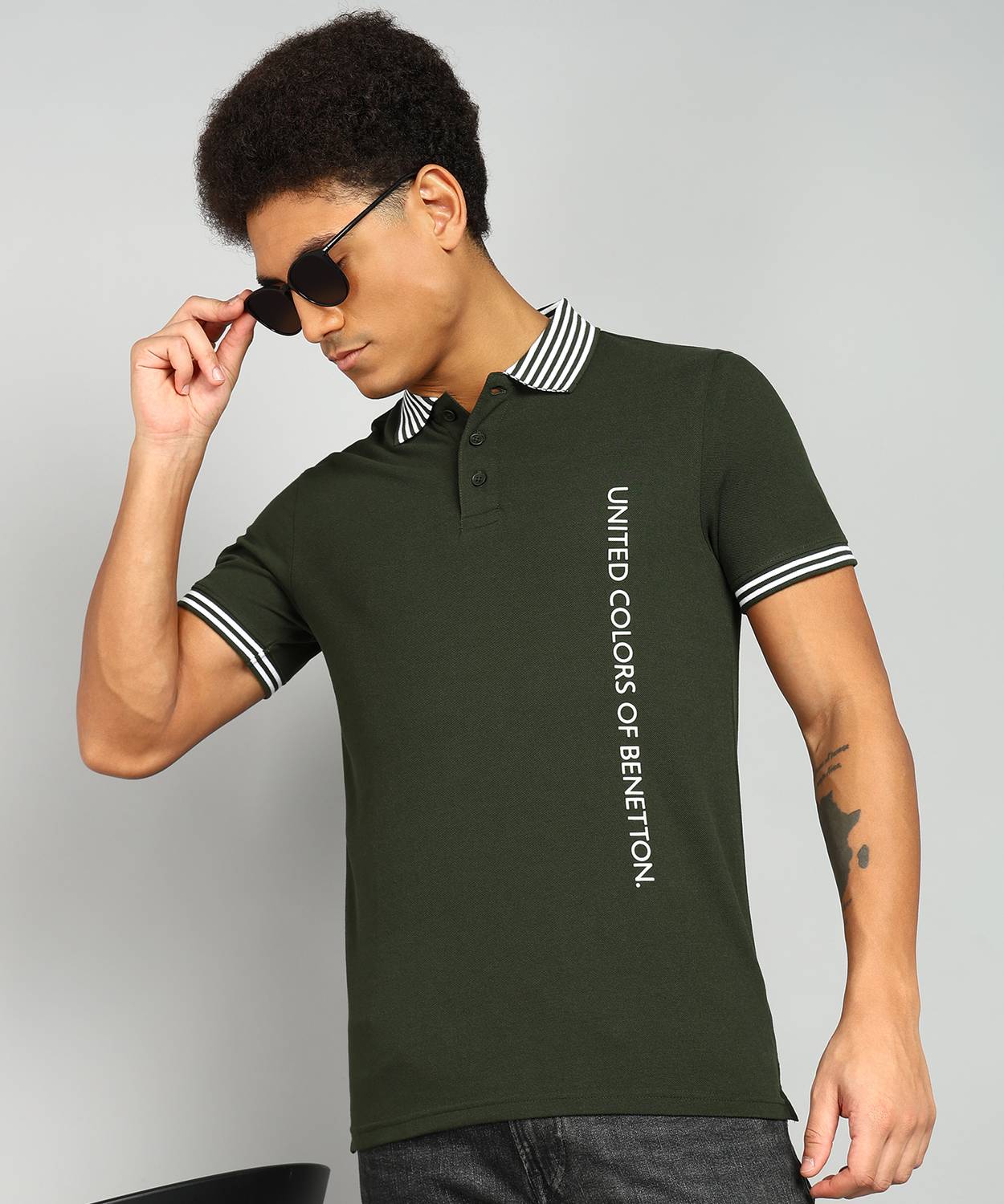 United Colors of Benetton Men Solid Polo Neck Cotton Blend Dark G