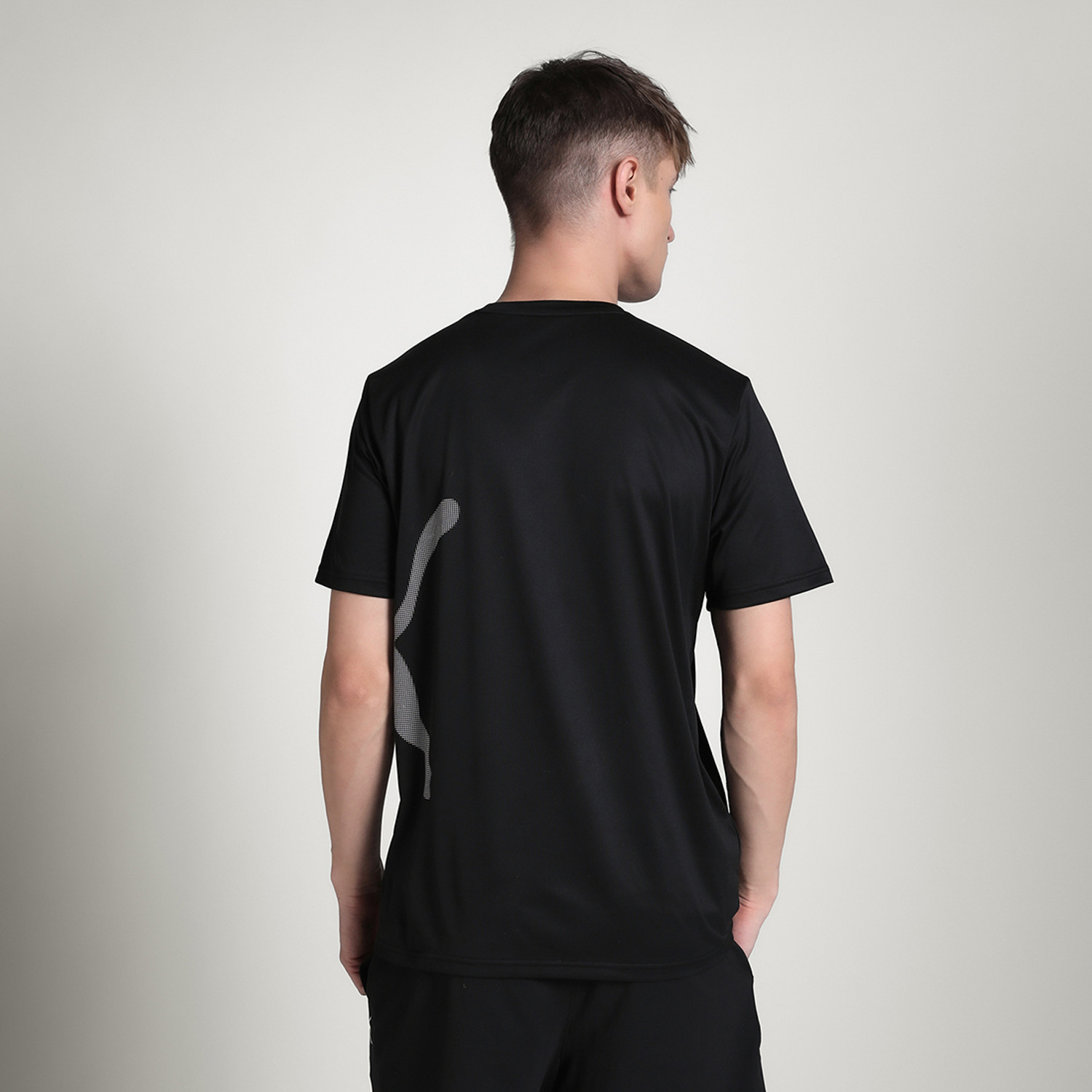 Image of PUMA Solid Men Crew Neck Black T-Shirt