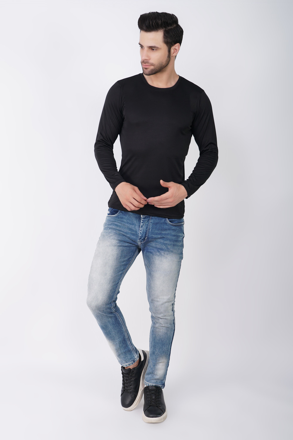 Image of KASPY Solid Men Round Neck Black T-Shirt