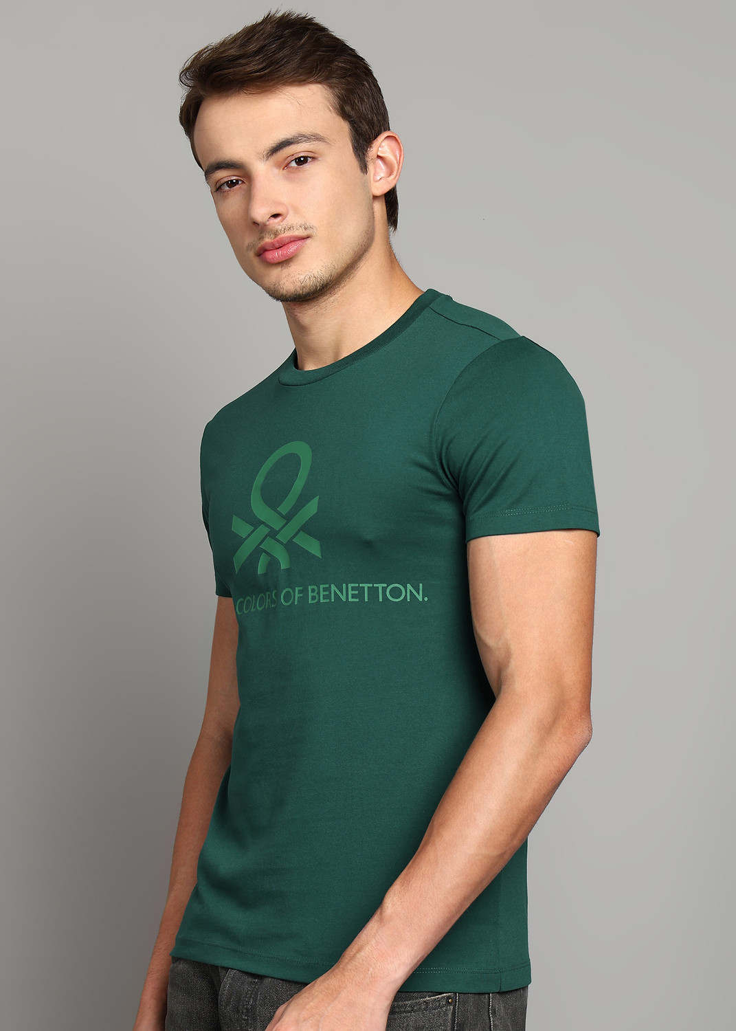 Image of United Colors of Benetton Graphic Print Men Round Neck Green T-Shirt